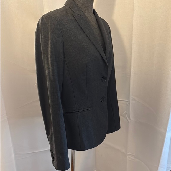 Jones New York Collection Platinum Stretch Women’s Blazer. Size 10. - Picture 4 of 14